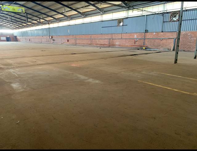2,990M² WAREHOUSE TO LET IN KYA SANDS